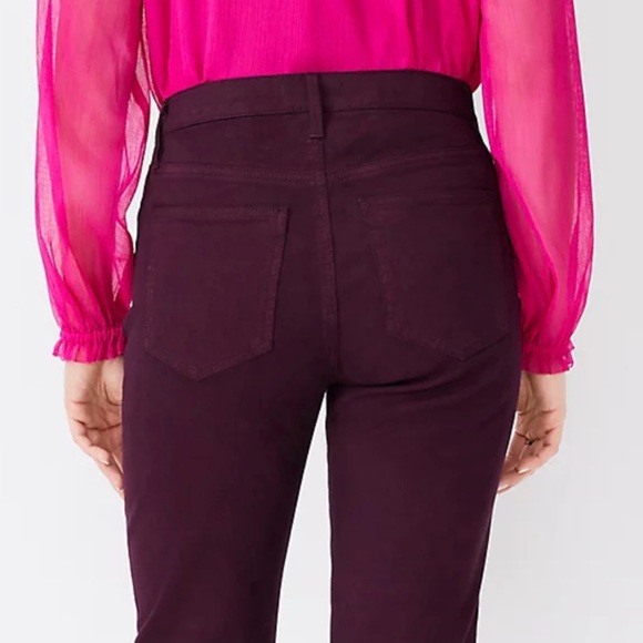 🆕 Ann Taylor “The Taper” Sculpting Mid Rise Jeans in Plum Rose. Size 4… - Picture 3 of 15